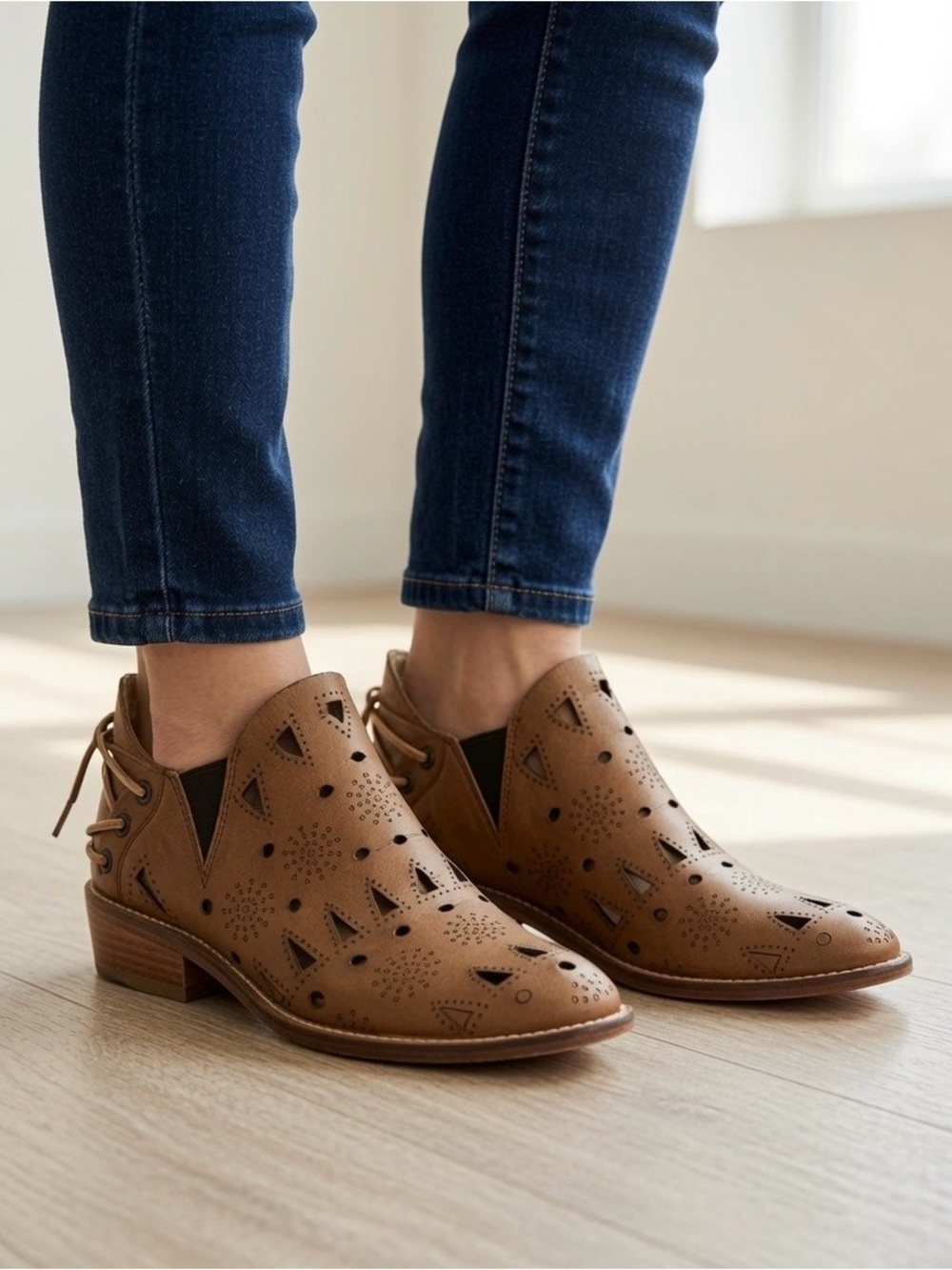 Musse & Cloud Athena Laser‑Cut Tan Leather Ankle Booties Genuine Leather US 9